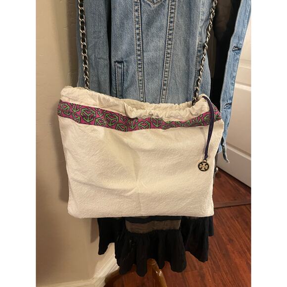 Tory Burch Fleming Distressed flap shoulder bag - Picture 9 of 15